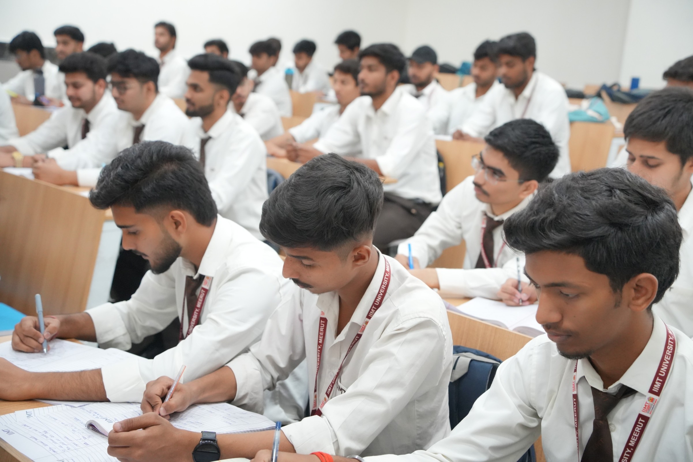 Best BBA Colleges in Greater Noida (2026): Admission, Fees, Placements, Eligibility & Career Scope